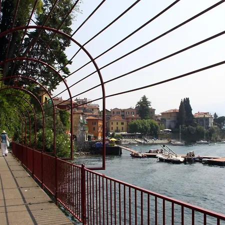 Tre Finestre Sul Appartamento *