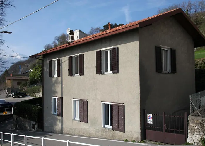 Tre Finestre Sul Perledo