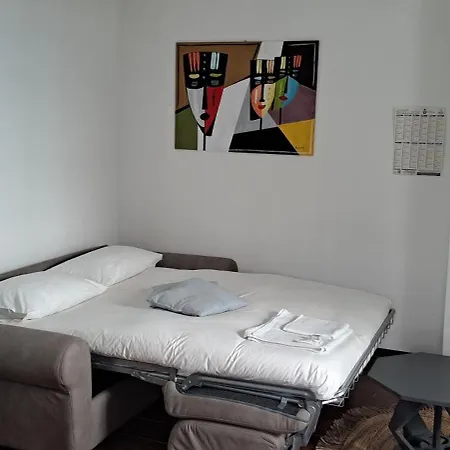 Tre Finestre Sul Perledo